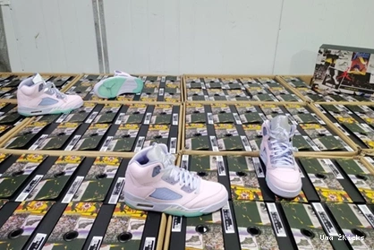 DV0562- Air Jordan 584 Retro 5 Sophisticated 6398 0714